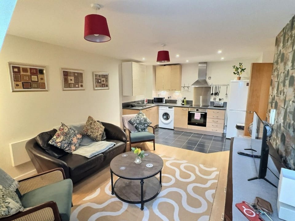Property building, Kitchen or kitchenette, Living room, Seating area