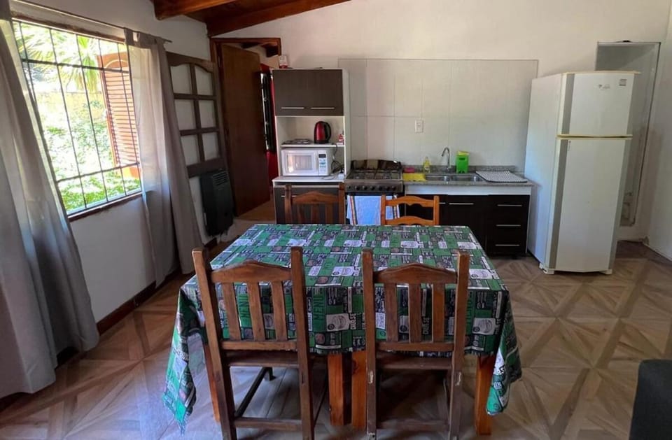 Pequeño chalet con frente al arroyo Chalet in Villa General Belgrano