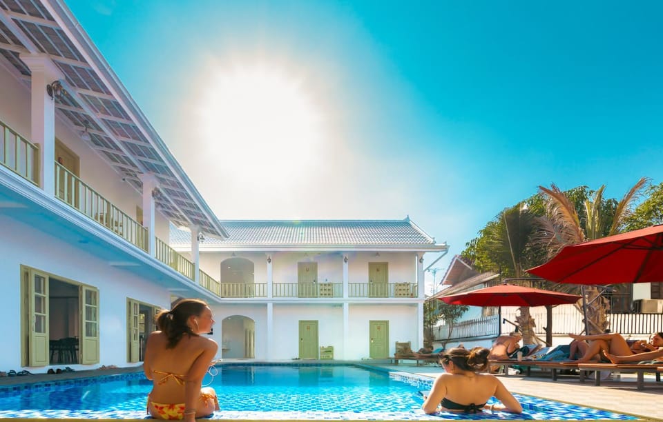 Swimming pool, group of guests
