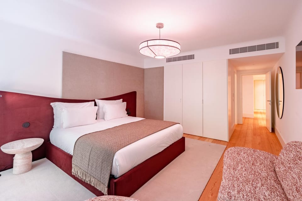 Bed, Photo of the whole room, Bedroom, wardrobe, air conditioner