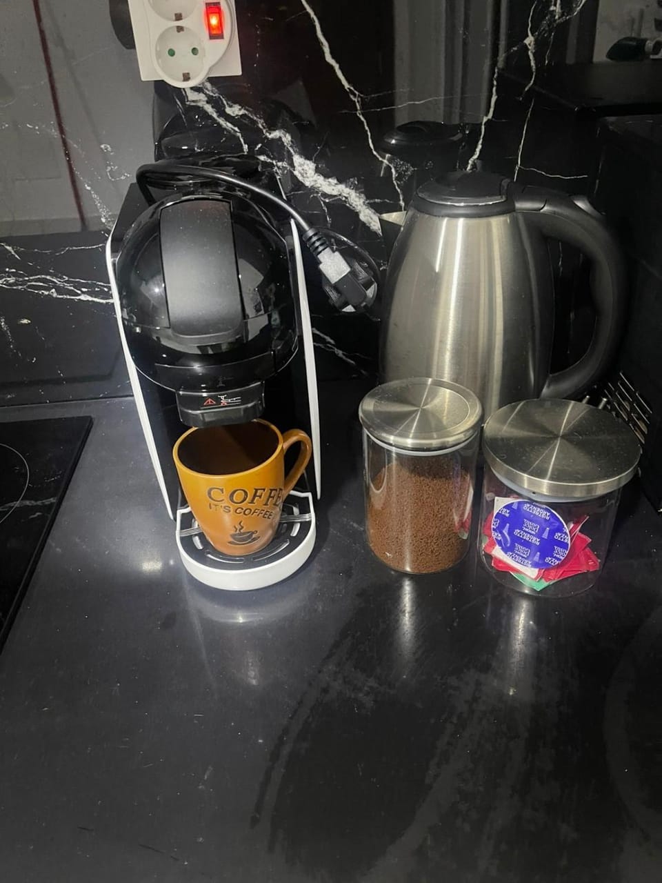 Coffee/tea facilities