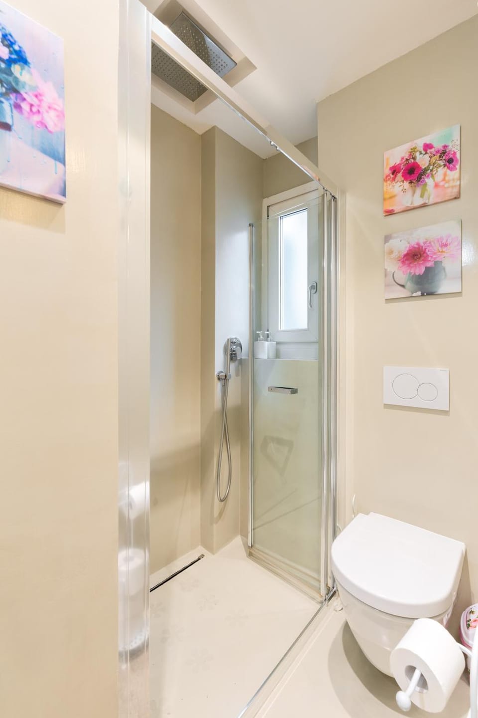 Bathroom, Living room