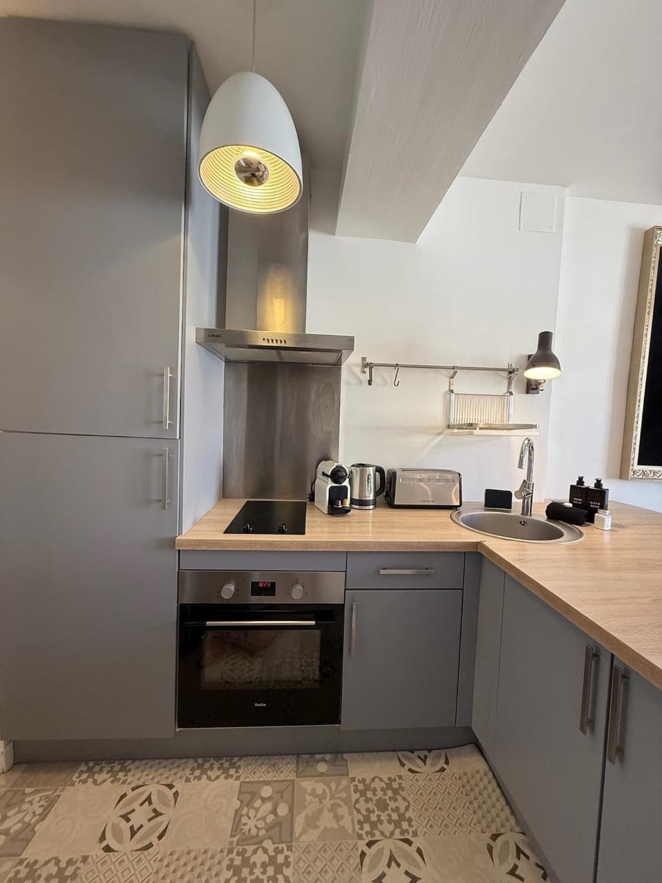 Communal kitchen, kitchen