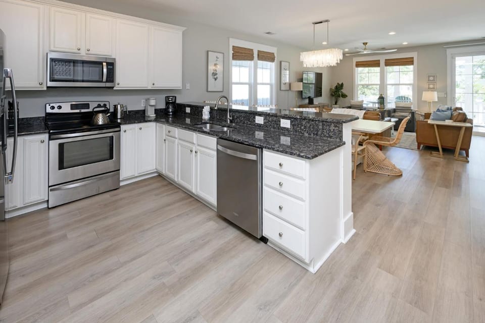 A Beauty At The Beach House in Surfside Beach