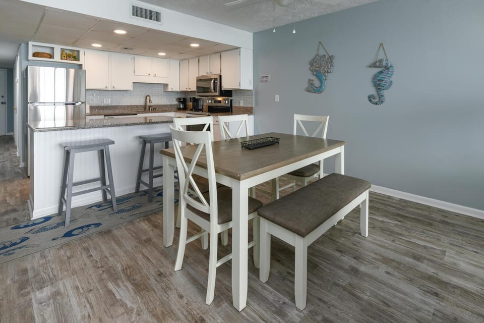 Royal Garden Resort 1602 House in Garden City