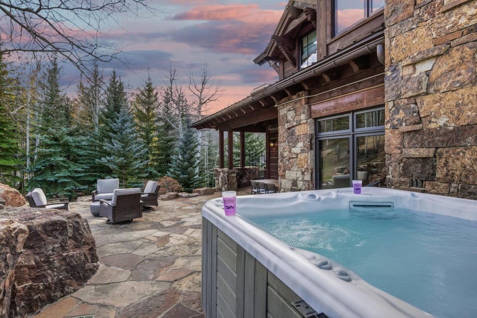 Patio, Hot Tub