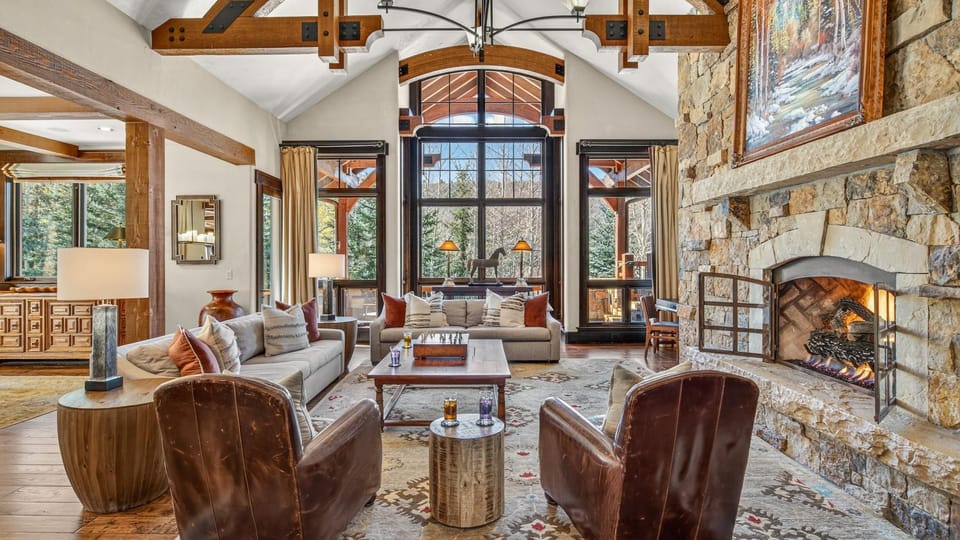 View (from property/room), Living room, Seating area, fireplace