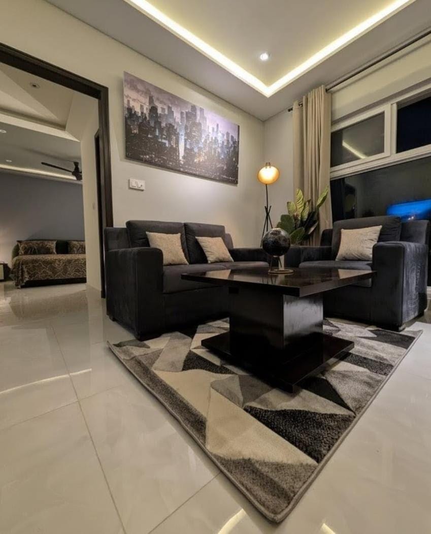Daró - Self Check-in - 1 BR Apartment - Gulberg - MM Alam - Pool Apartment in Lahore