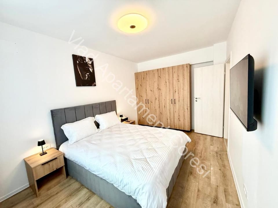 Bedroom, wardrobe