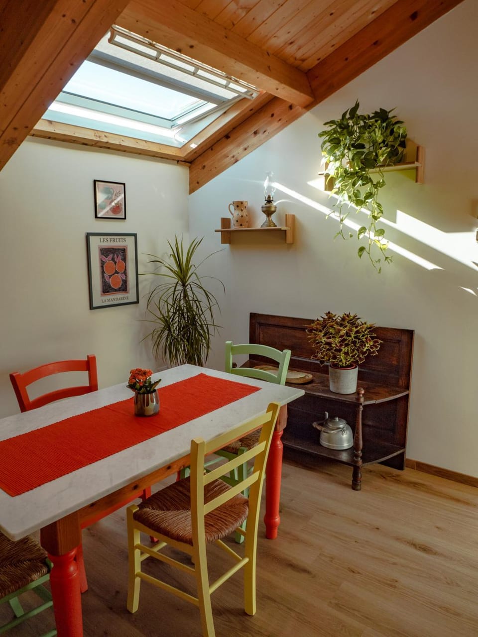 Living room, Dining area