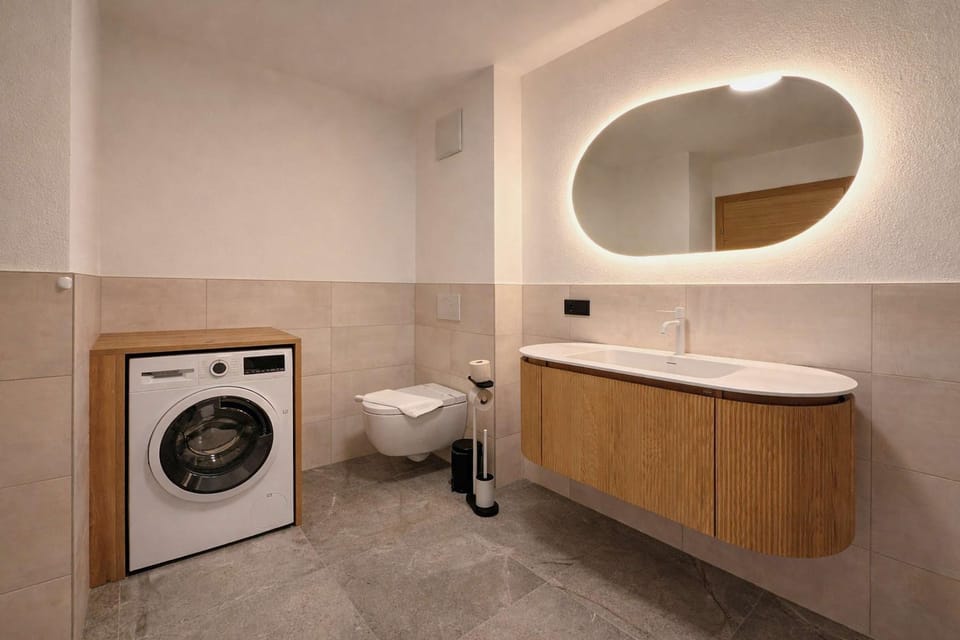 Bathroom, washing machine