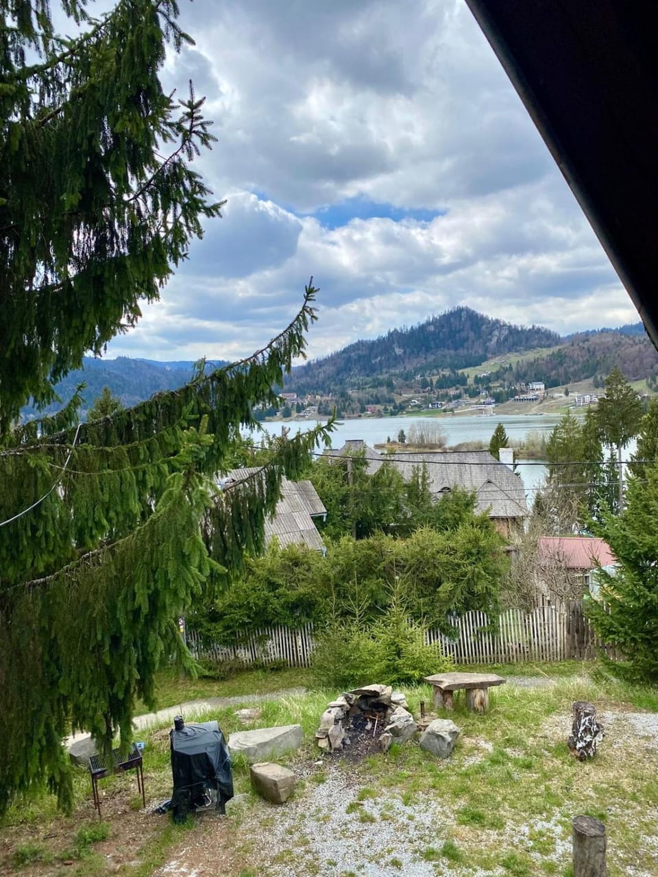 Casa dintre Brazi Colibita Nature lodge in Romania