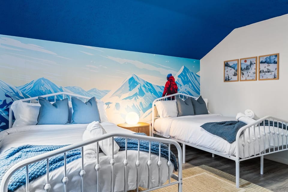 Bed, Bedroom