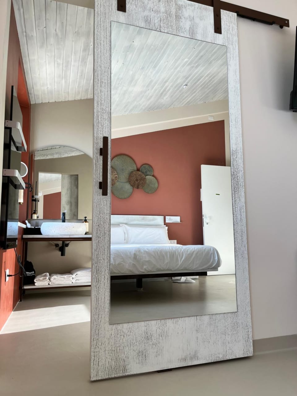 Bed, Photo of the whole room