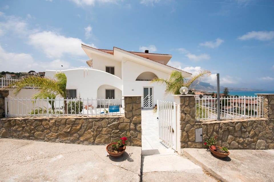 Property building, Patio, Day, Natural landscape, View (from property/room), Balcony/Terrace, Sea view