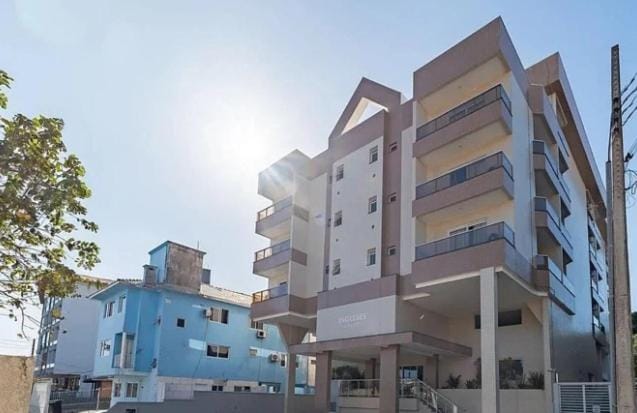INGLESES APART poucos passos da Praia Apto para até 4 pessoas Apartment in Florianopolis