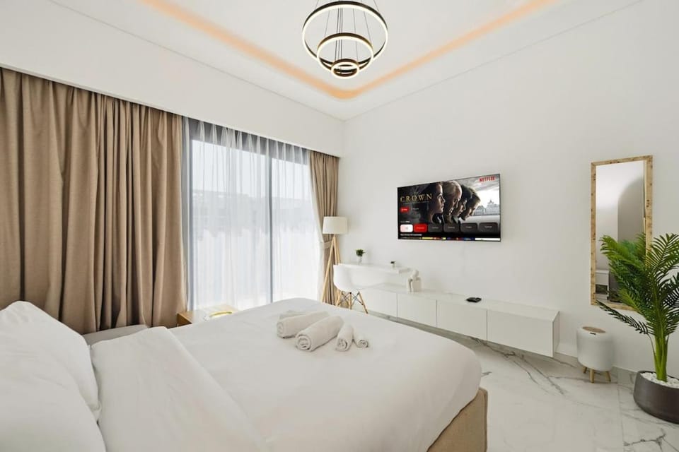 Cool studio with pool and gym by beBalmy Apartment in Dubai