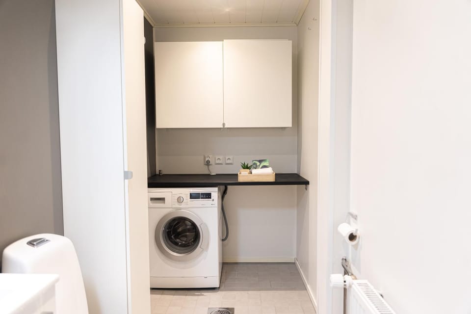 Toilet, washing machine