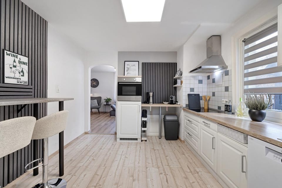 Kitchen or kitchenette, Living room