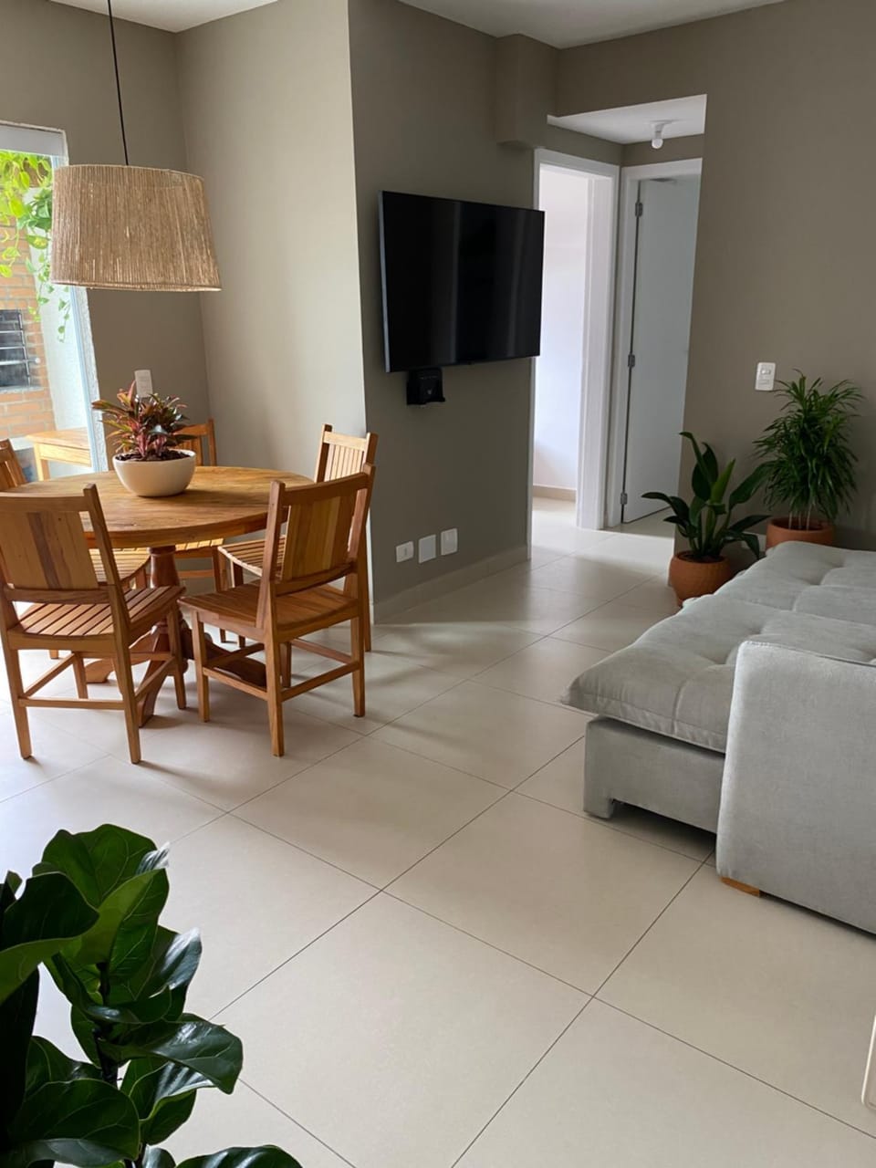Communal lounge/ TV room, TV and multimedia, Living room, Dining area