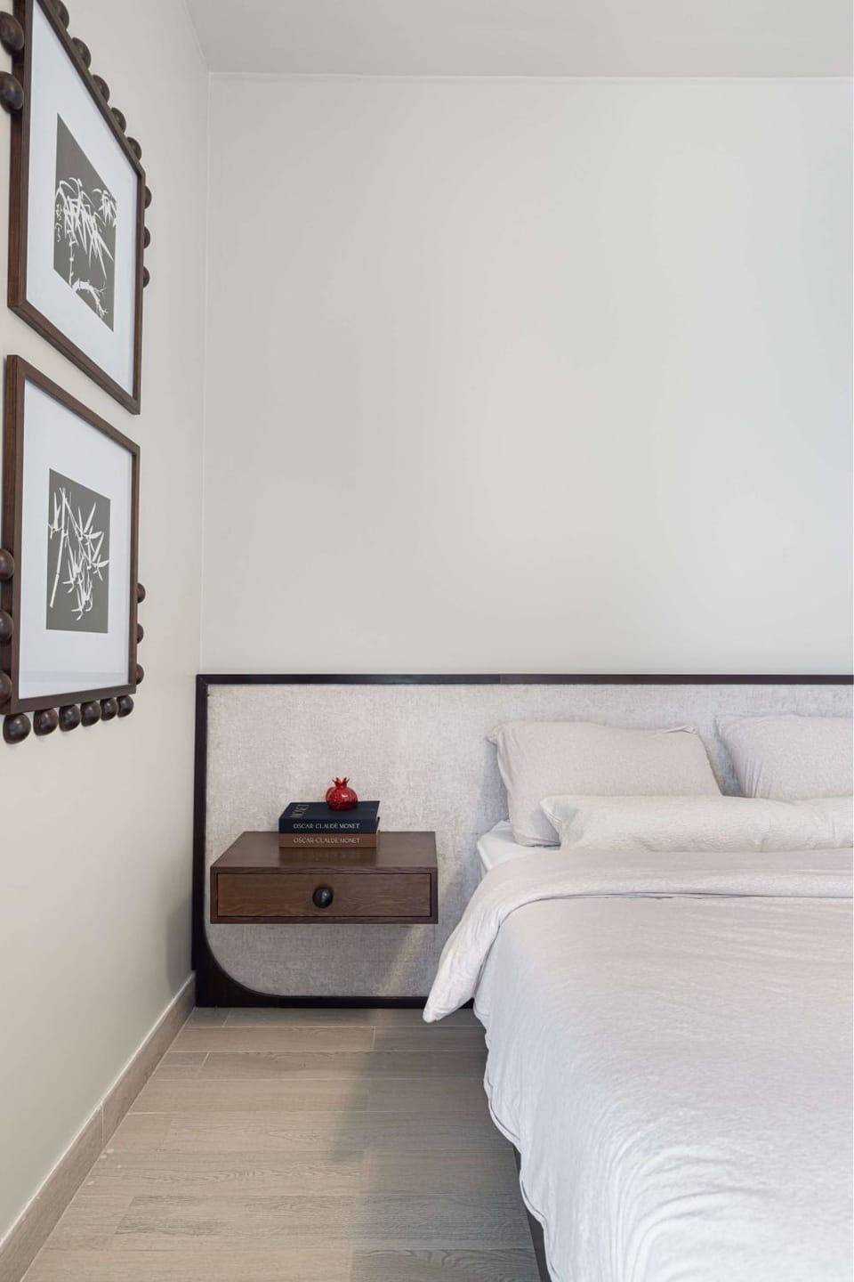 The Poet Den with 120 inch screen Apartment in Abu Dhabi