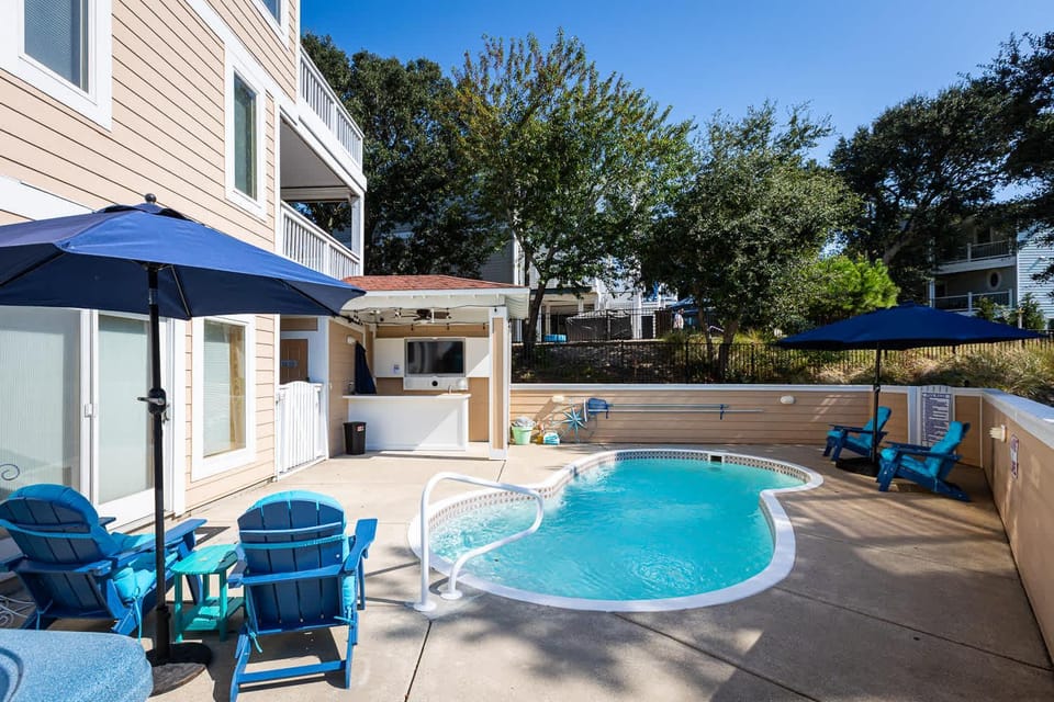 New Listing Game room Private pool & Hot Tub House in Kitty Hawk