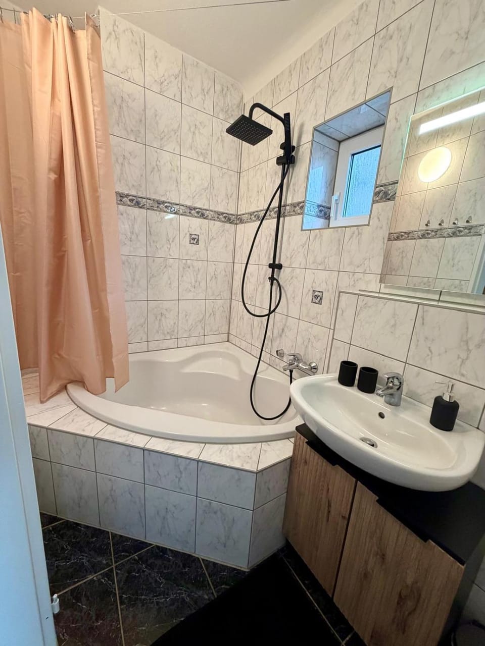 Shower, Bathroom, Bath, towels