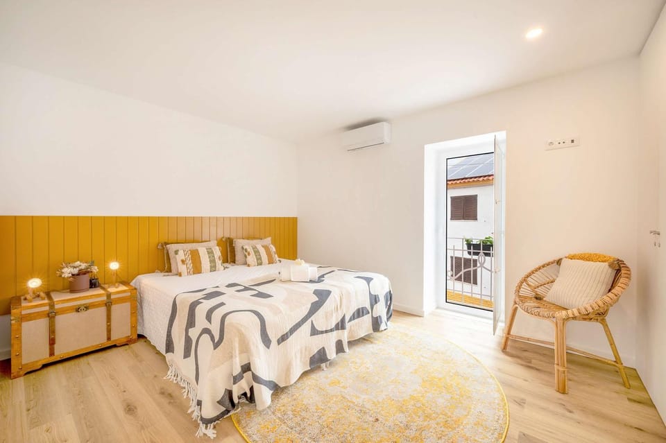 Vila Amorim - Stylish 4BR Home with Jacuzzi House in Santarém District, Portugal