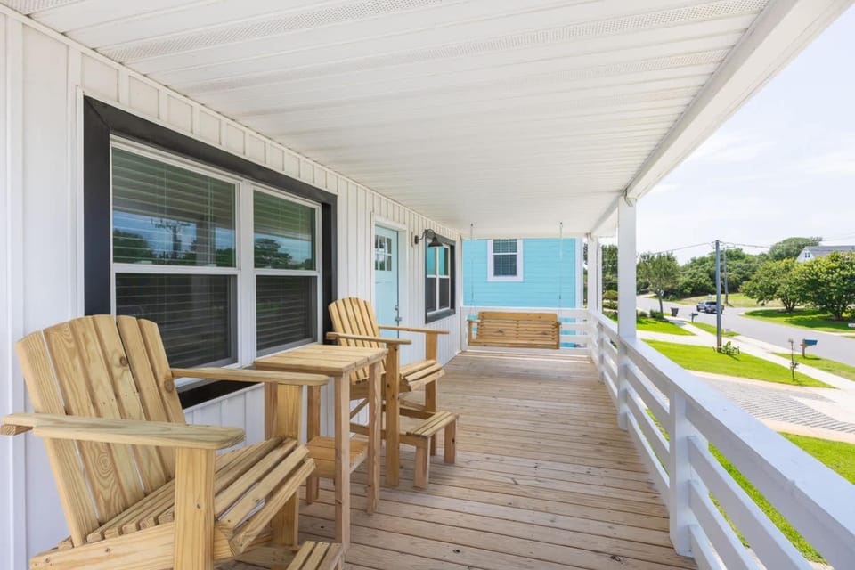 Newly Updated Cottage in the Heart of KDH House in Kill Devil Hills
