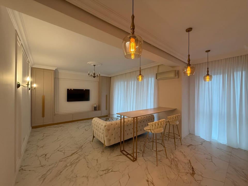 TV and multimedia, Living room, Dining area