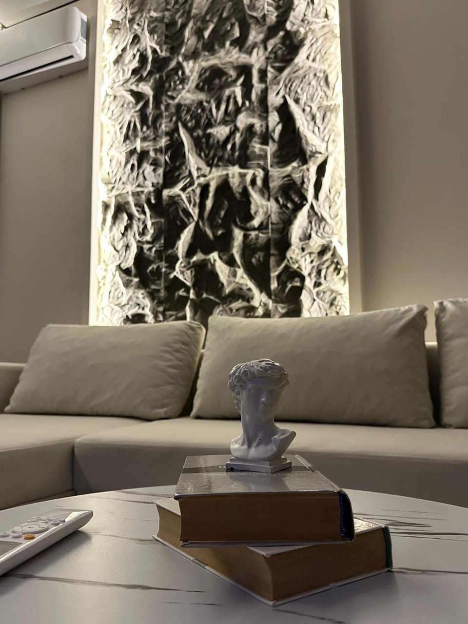 Living room, Decorative detail, Seating area