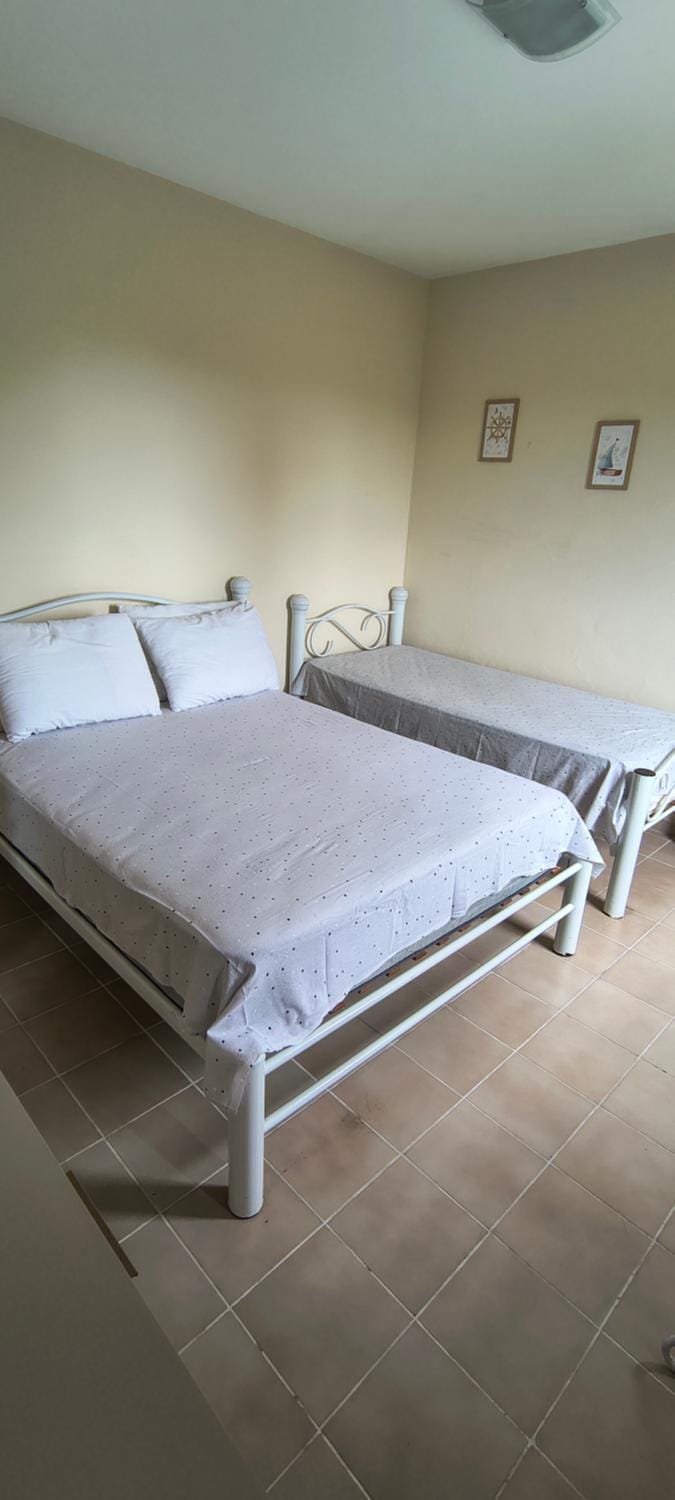 2-bedroom apartment, 100 meters from the beach and shops Apartment in State of São Paulo