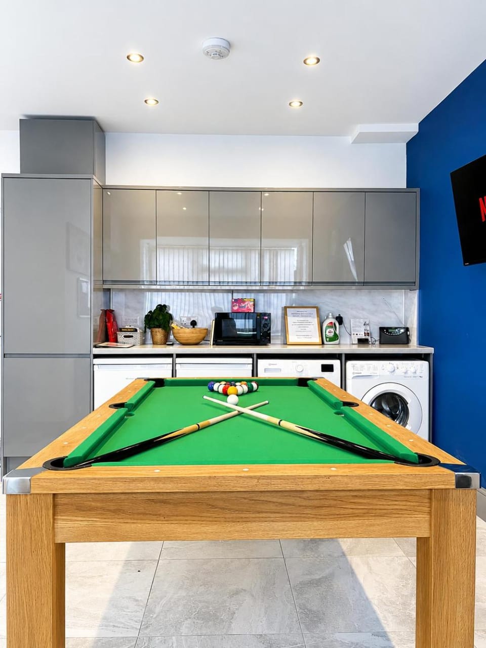Food and drinks, Dining area, Food, Food, Dinner, washing machine, washing machine
