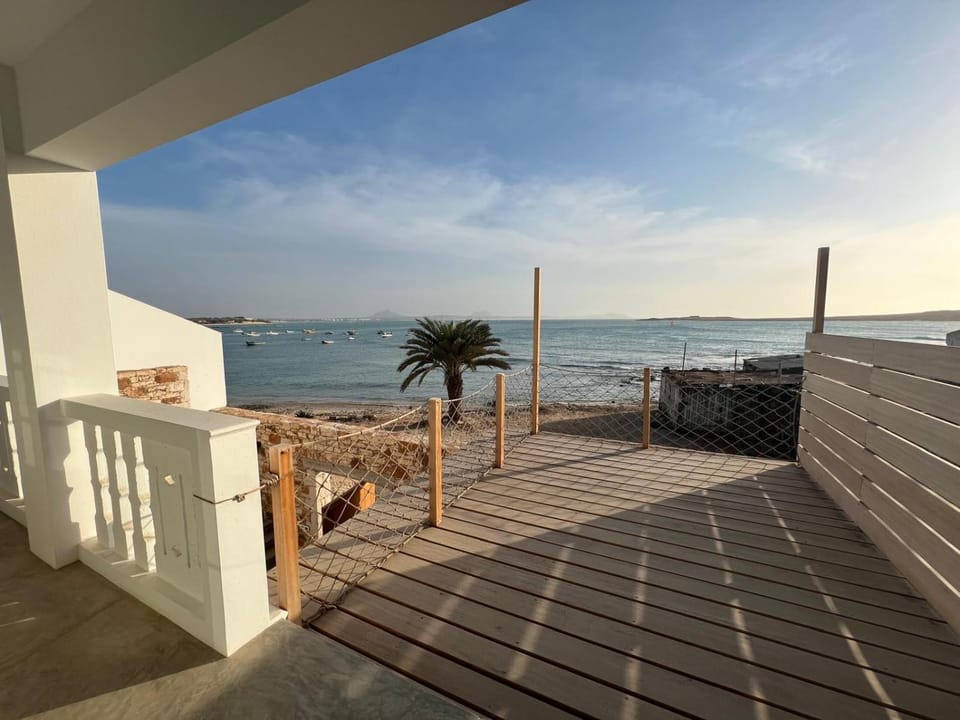 View (from property/room), Balcony/Terrace, Sea view