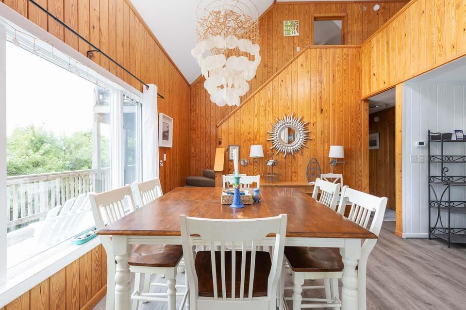 New Listing Steps from beach & sound access House in Duck