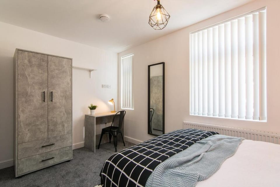 Bed, Bedroom
