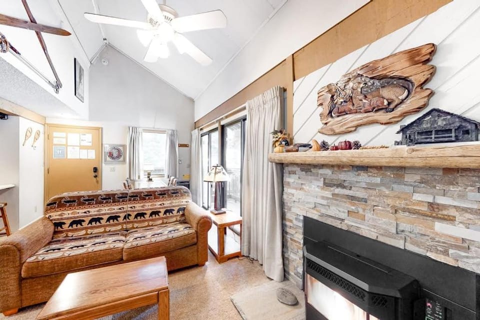 Hidden Valley 26 D Apartment in Mammoth Lakes