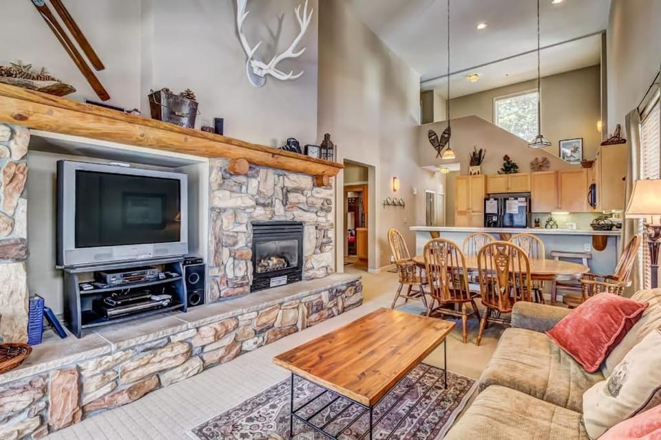 Mammoth Green 219 Apartment in Mammoth Lakes