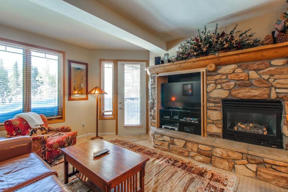 Mammoth Green 110 Apartment in Mammoth Lakes
