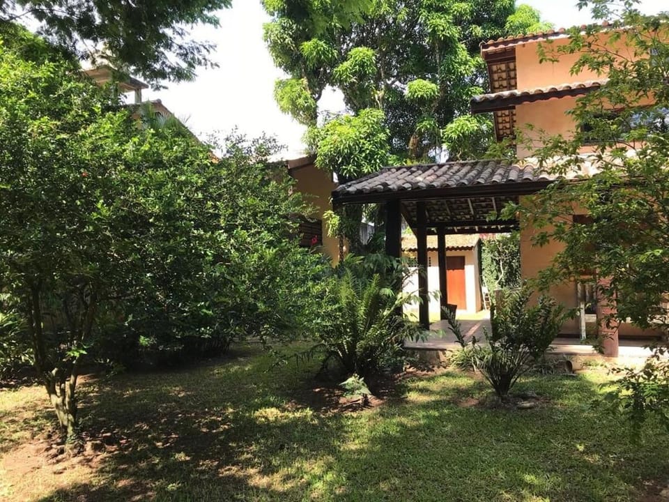 Conforto e muito verde House in São Sebastião