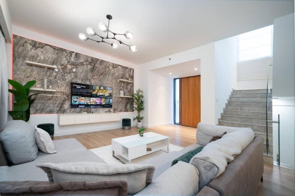 TV and multimedia, Living room, Seating area