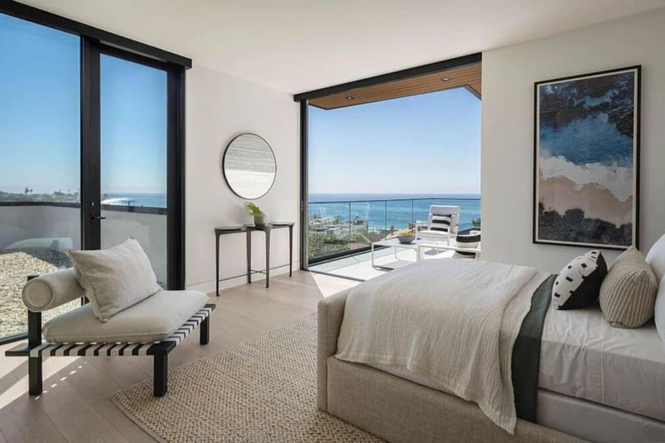 Luxurious Malibu 6BR Estate with Pool, Theatre, Views House in Malibu