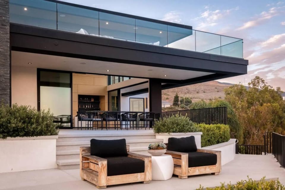 Malibu Coastal Paradise with Pool, Spa and Tennis Court House in Malibu