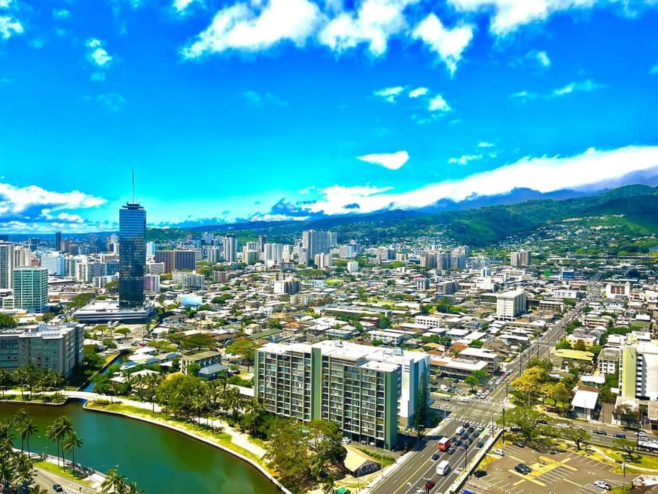 Skyline Island Stay - Two Adjoining Studios Apartment in McCully-Moiliili