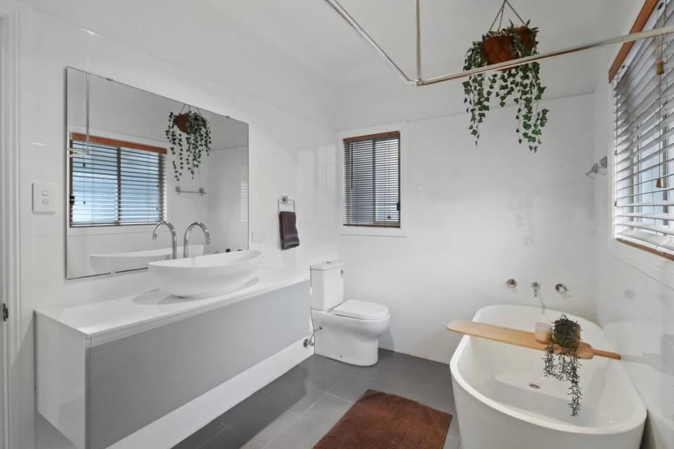 Toilet, Bathroom, Bath