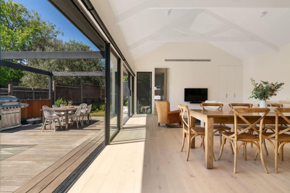 Portsea Perfection - walk to Shelley Beach House in Portsea