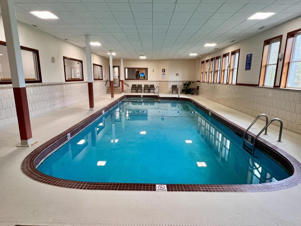 Swimming pool, Swimming pool