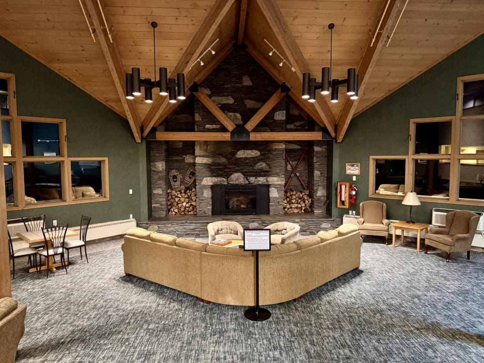 Communal lounge/ TV room, Seating area, fireplace