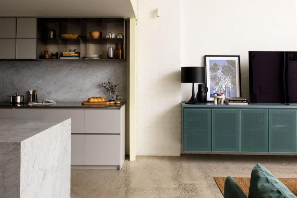 Chic Seddon Retreat Near the CBD House in Melbourne