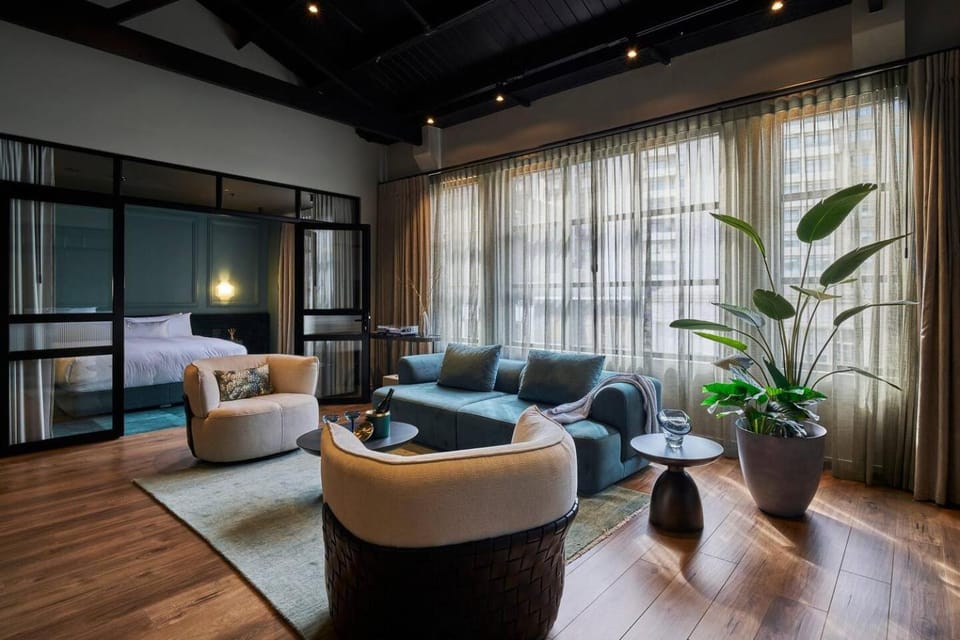 Heritage Penthouse Suite in the Heart of Auckland Apartment in Auckland